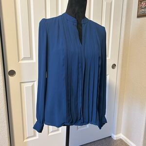 White House Black Market Pleated Blouse in Blue Size 10